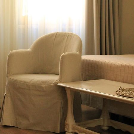 Hotel Touring Ливорно Экстерьер фото